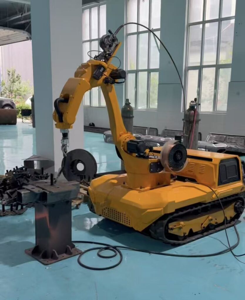 Crawler-type Teaching-free Self-propelled Welding Robot